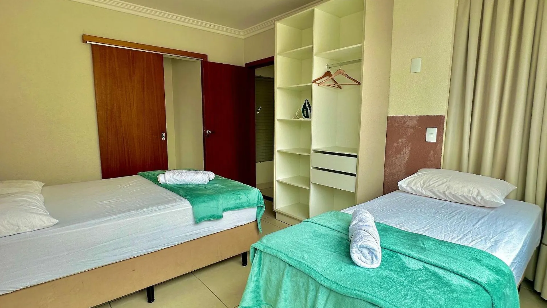 Residencial Falcão - APARTAMENTO COM HIDROMASSAGEM Bombinhas Brasil